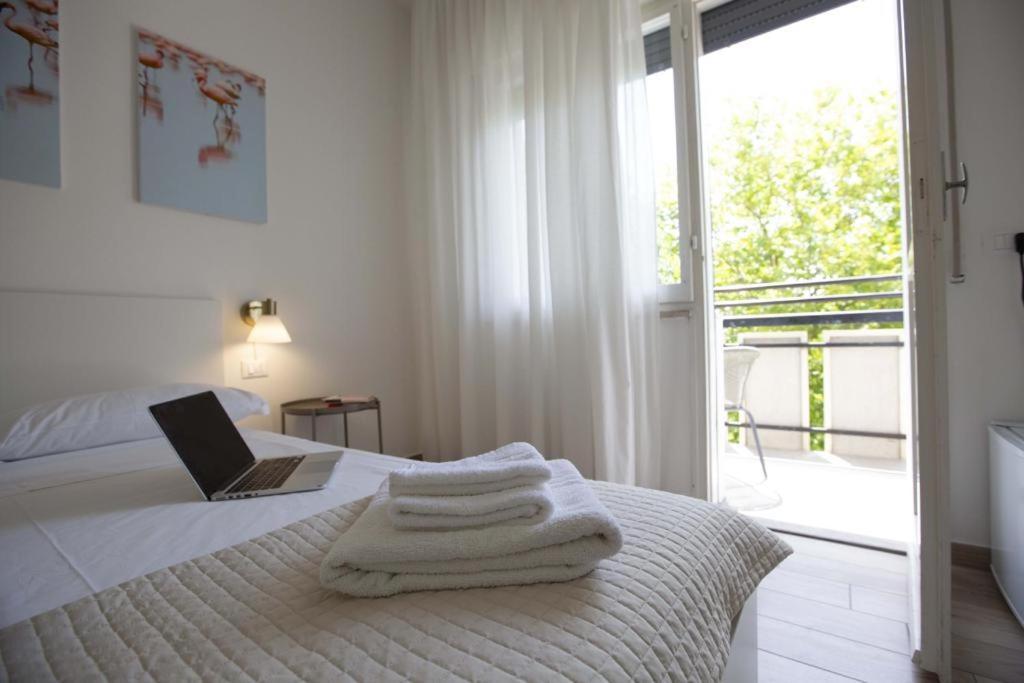 Hotel Elite Cervia Kültér fotó