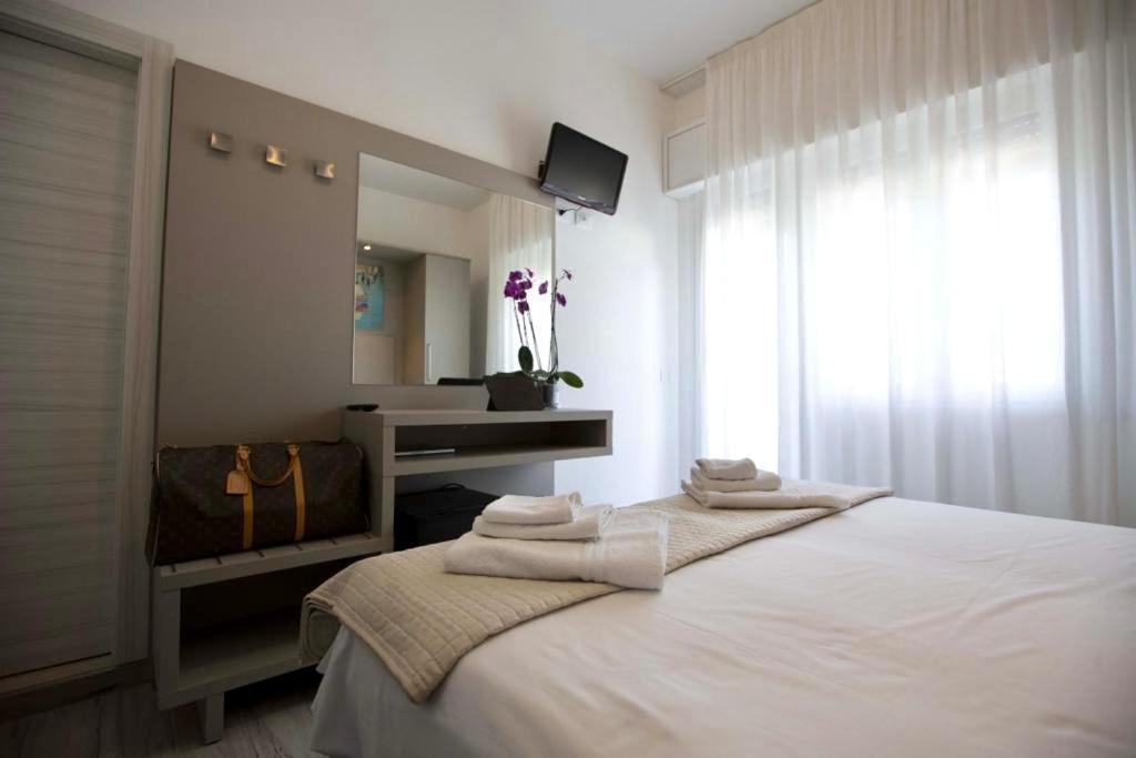 Hotel Elite Cervia Kültér fotó