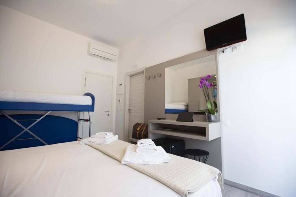 Hotel Elite Cervia Kültér fotó