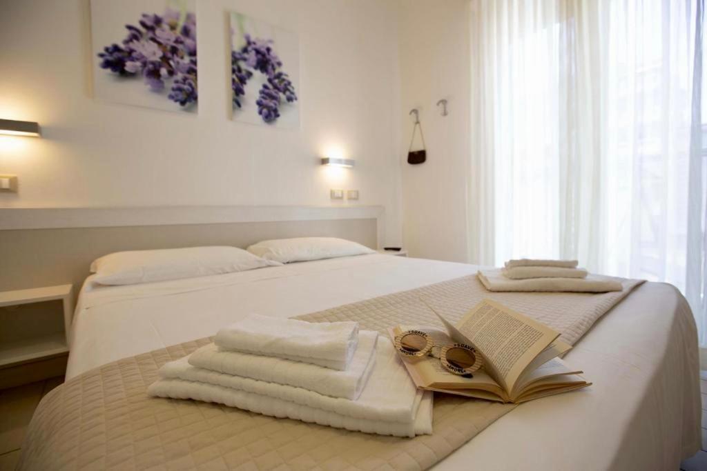 Hotel Elite Cervia Kültér fotó